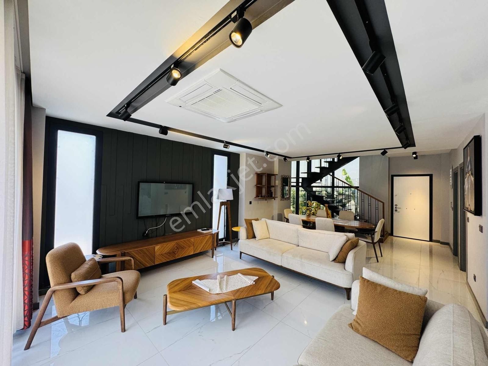 Kuşadası Avm Bölgesinde Tek Müstakil Özel Havuzlu 4+1 Villa - Görsel 21