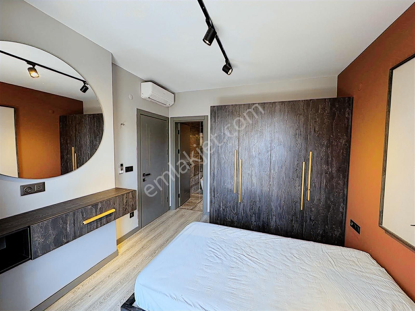 Kuşadası Avm Bölgesinde Tek Müstakil Özel Havuzlu 4+1 Villa - Görsel 3