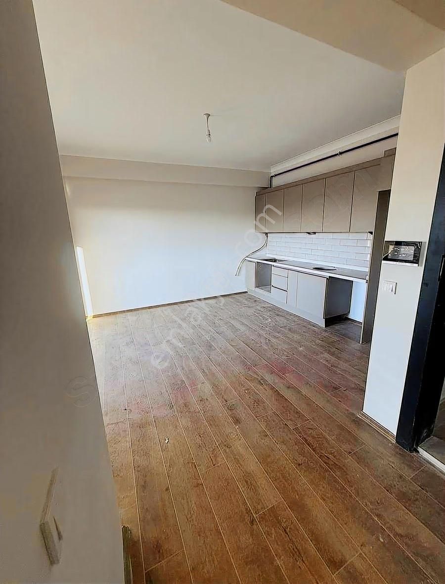 Çiftlikköy Bayraktepe De Kiralık 1+1 - Görsel 6