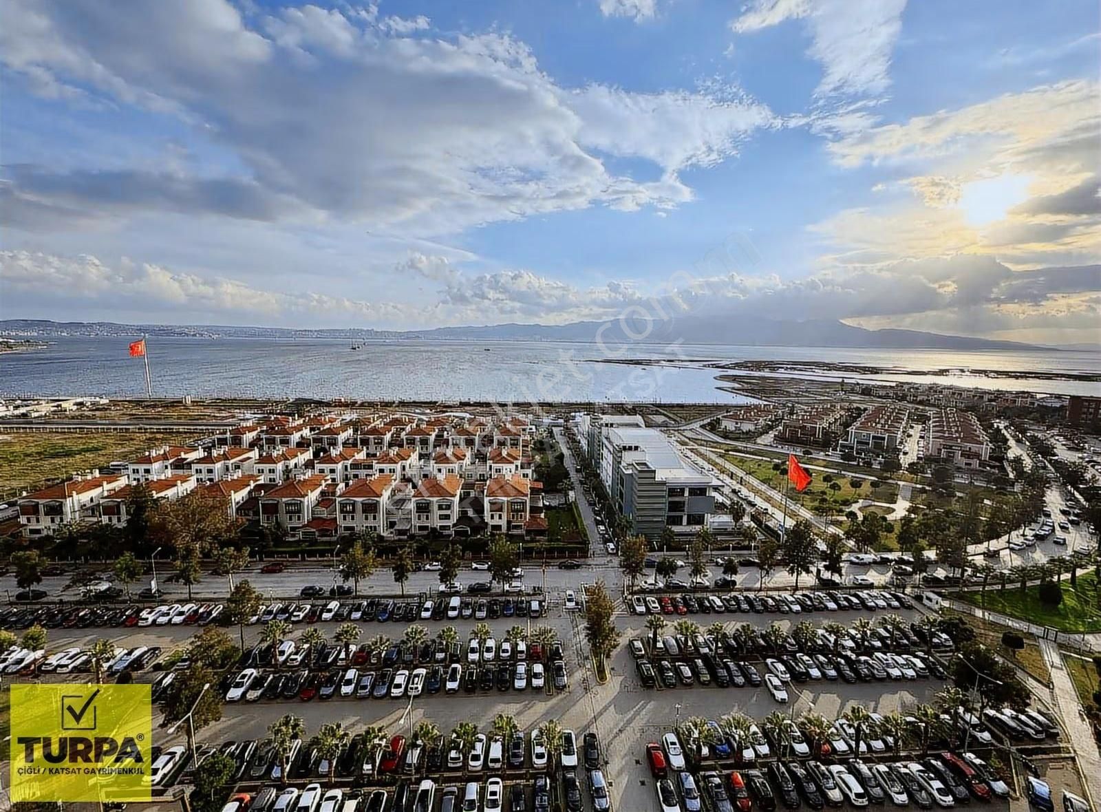 Mavişehir Kuğu Bloklarında Satılık Boş 1+1 Daire