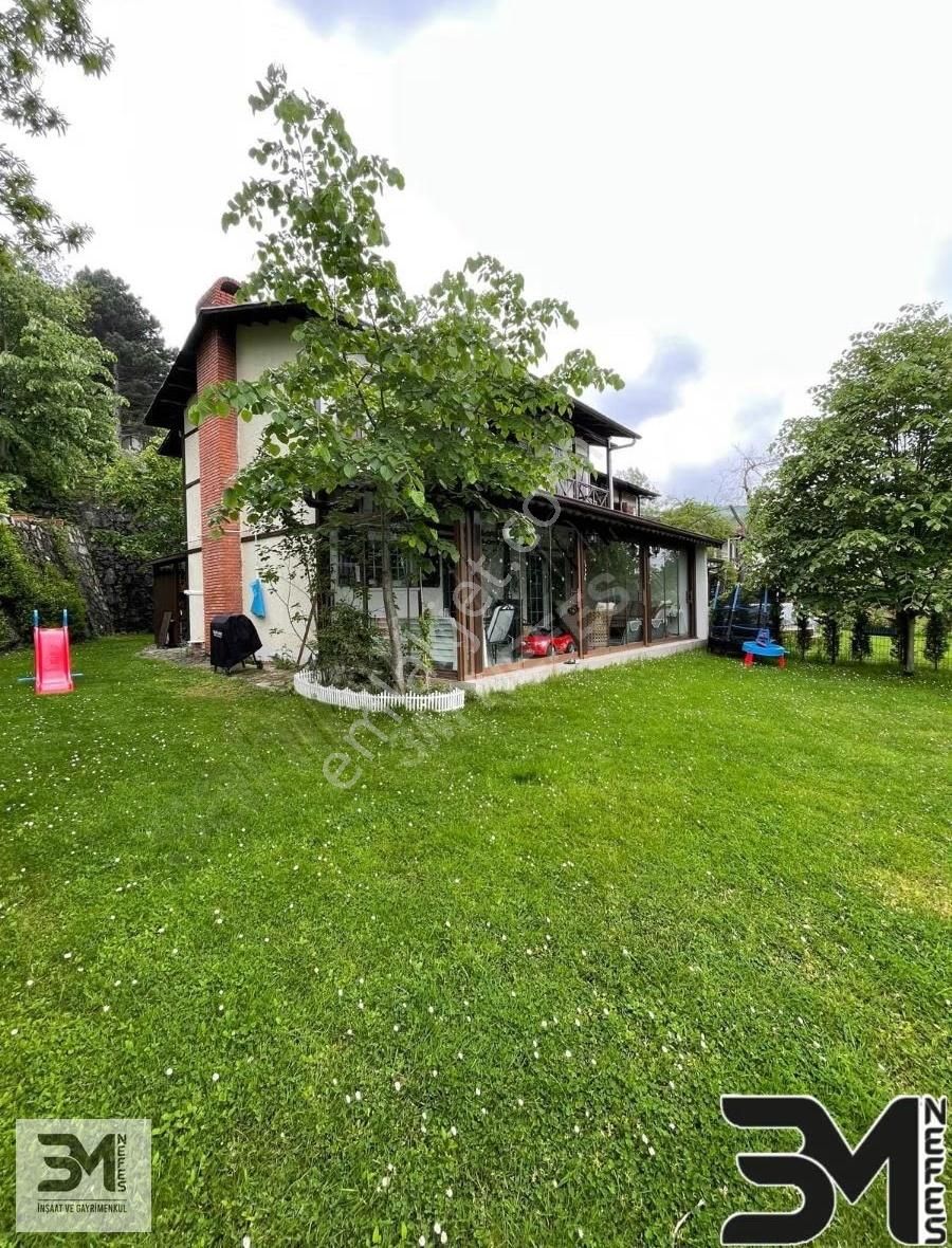 Sakarya Sapanca İlmiye 500 M2 Arsa İçinde Göl Manzaralı Villa