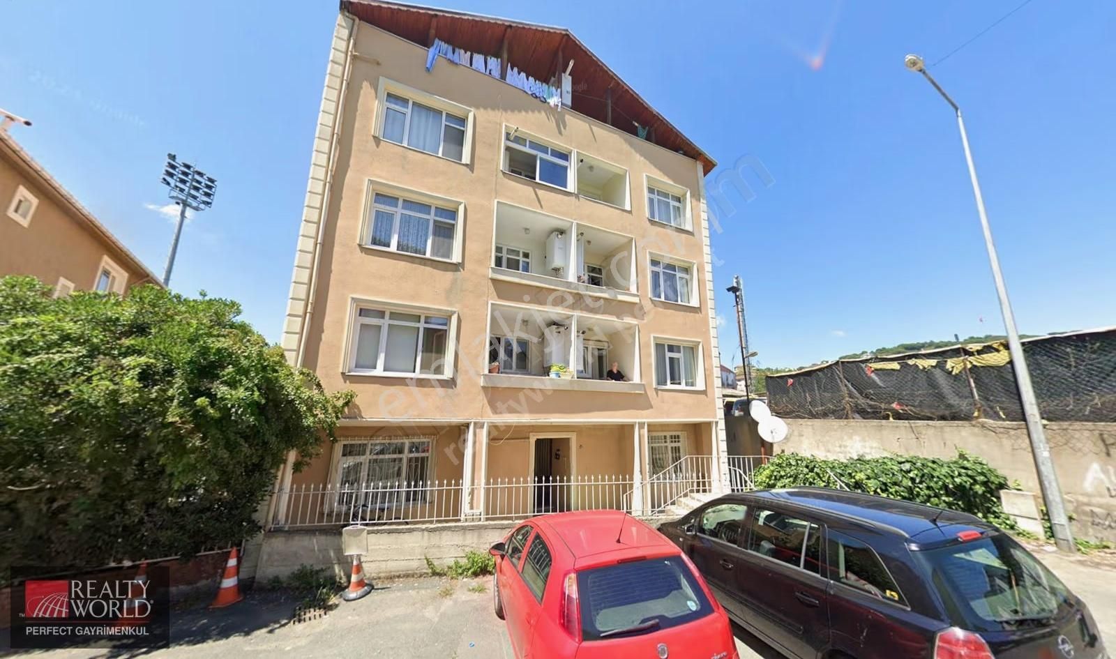 Sarıyer Merkezde 1.kat 3+1 Önü Açık 2 Balkonlu Satılık - Görsel 14