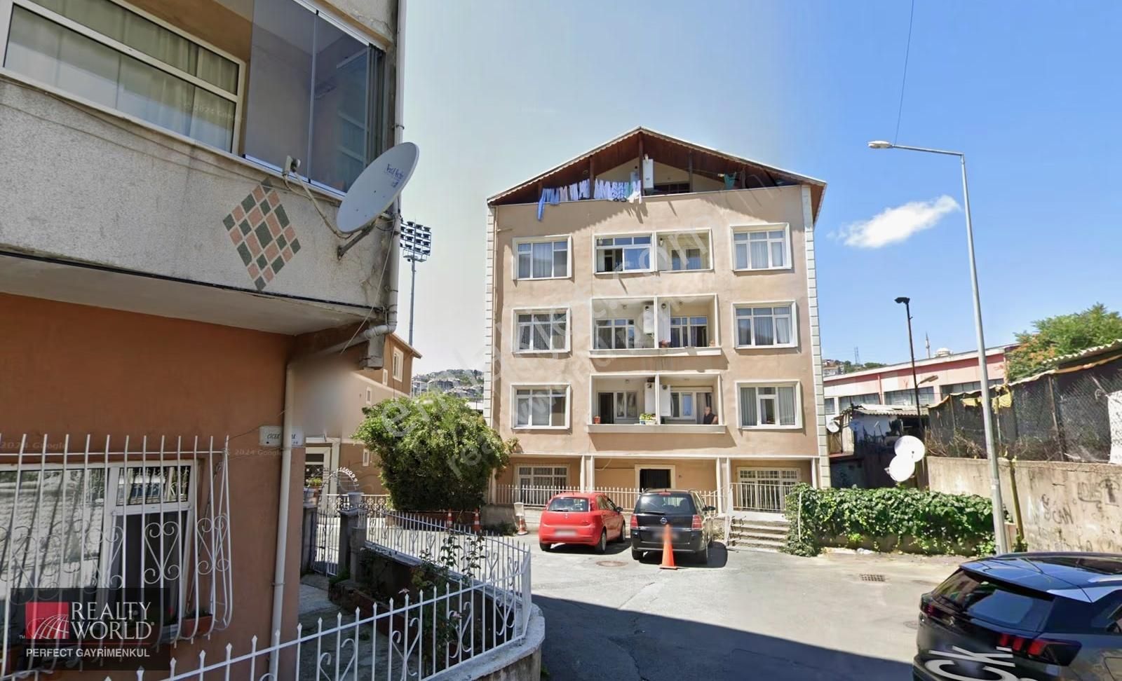 Sarıyer Merkezde 1.kat 3+1 Önü Açık 2 Balkonlu Satılık - Görsel 16