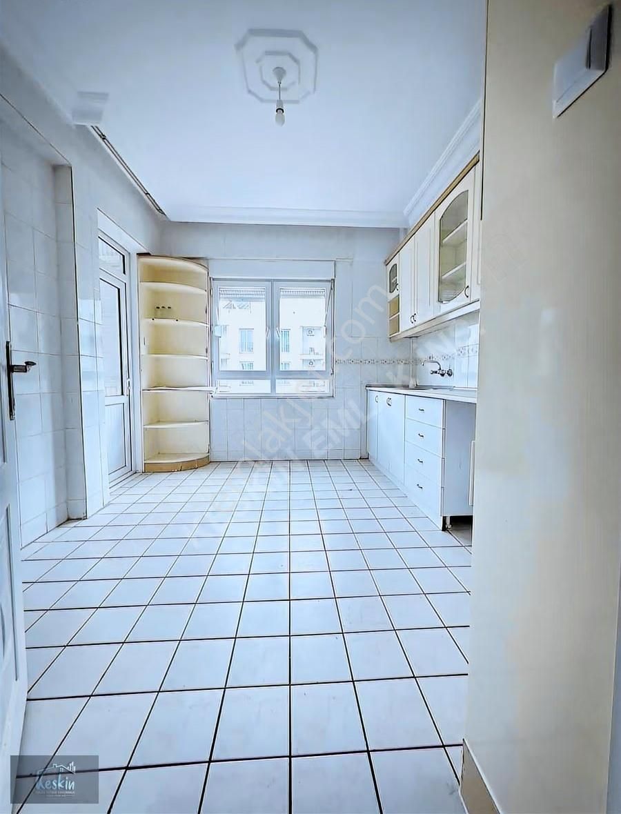 Konyaaltı Sahiline 400 M Altınkum'da 4+1 Katta Tek 180 M2 - Görsel 16