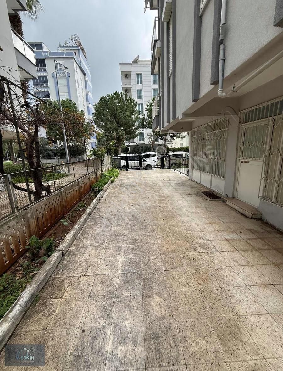 Konyaaltı Sahiline 400 M Altınkum'da 4+1 Katta Tek 180 M2 - Görsel 13