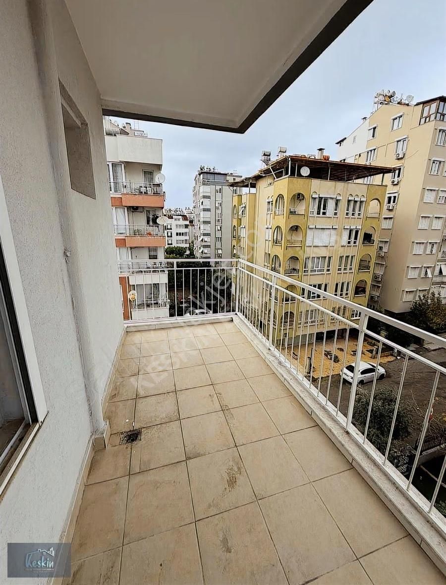 Konyaaltı Sahiline 400 M Altınkum'da 4+1 Katta Tek 180 M2 - Görsel 7