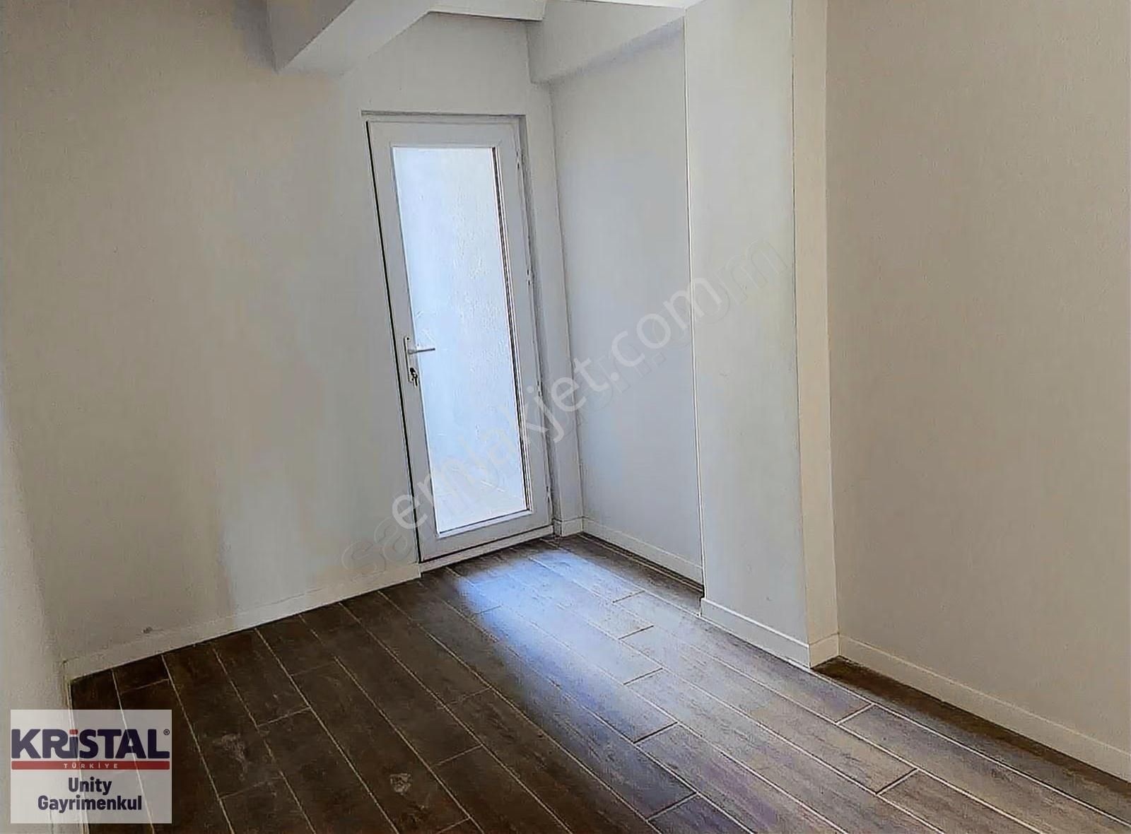 Çamlıca'da Ulaşım Güzergahlarına Çok Yakın, Sıfır, 3+1 Satılık - Görsel 15