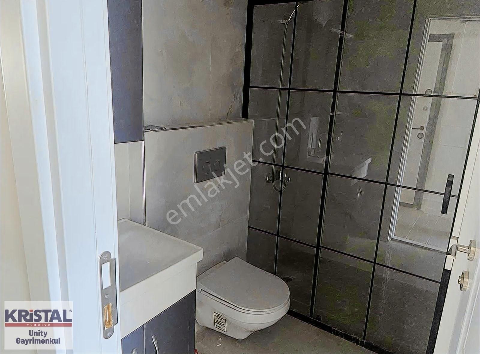 Çamlıca'da Ulaşım Güzergahlarına Çok Yakın, Sıfır, 3+1 Satılık - Görsel 13