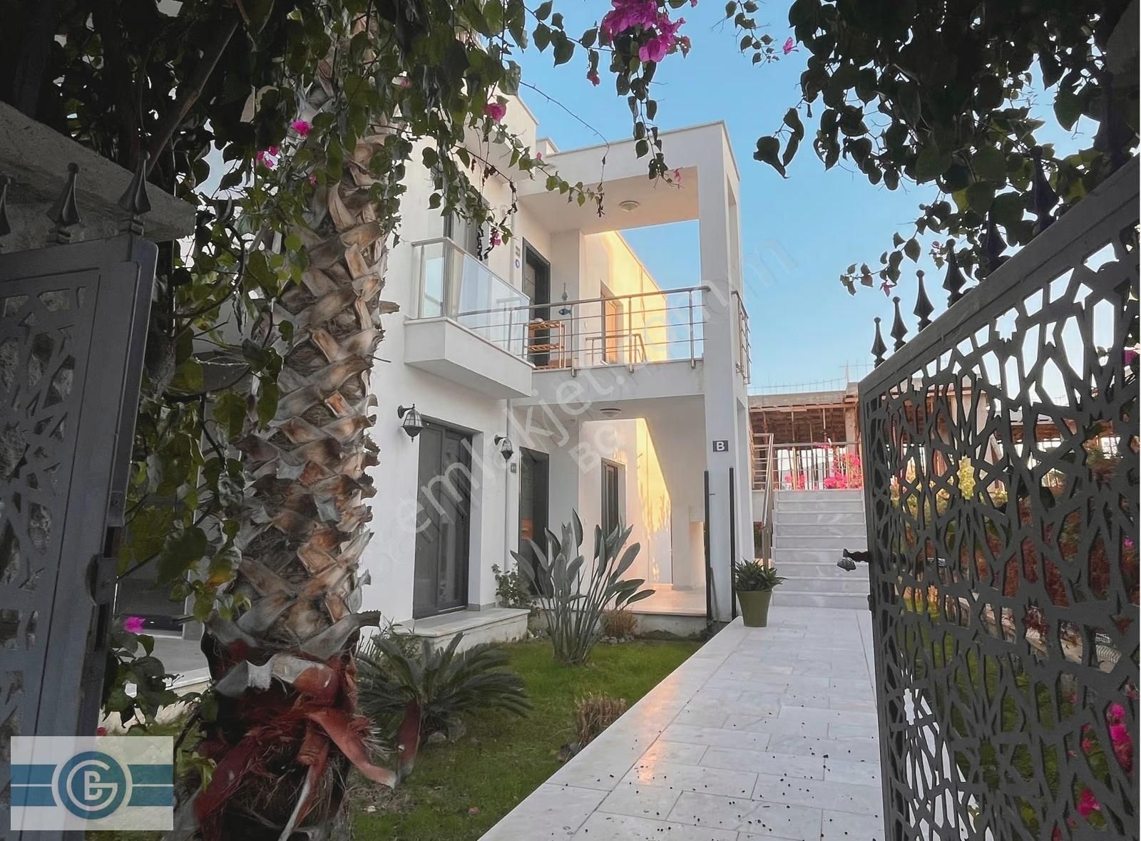 *turgutreis Bahçelievlerde | Denize Yürüme Mesafesi | 3+1 Daire