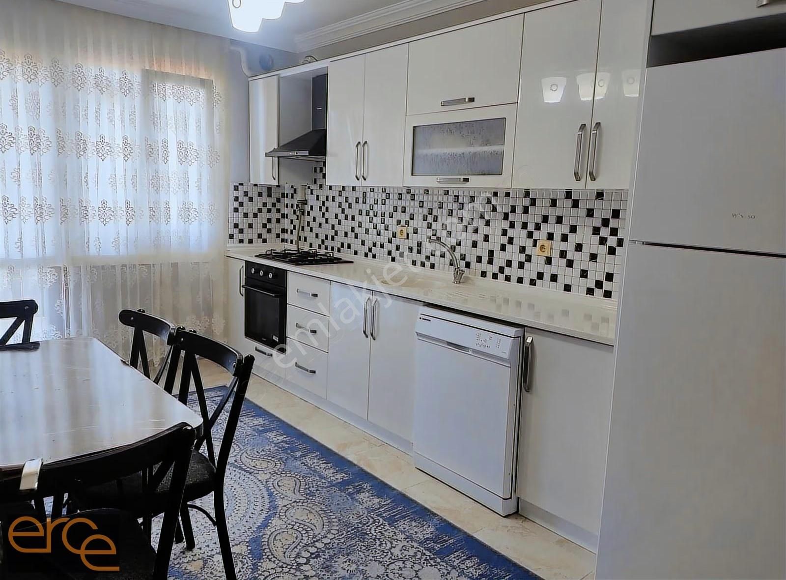 Yeşilköyde Site İçerisinde Deniz Manzaralı İster Eşyalı 3+1 - Görsel 10