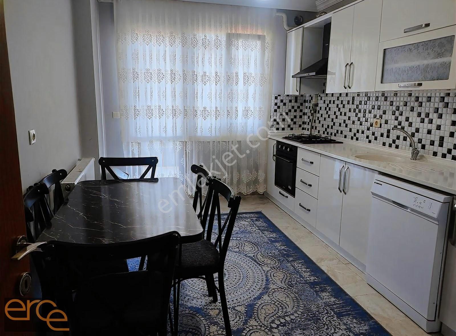 Yeşilköyde Site İçerisinde Deniz Manzaralı İster Eşyalı 3+1 - Görsel 17