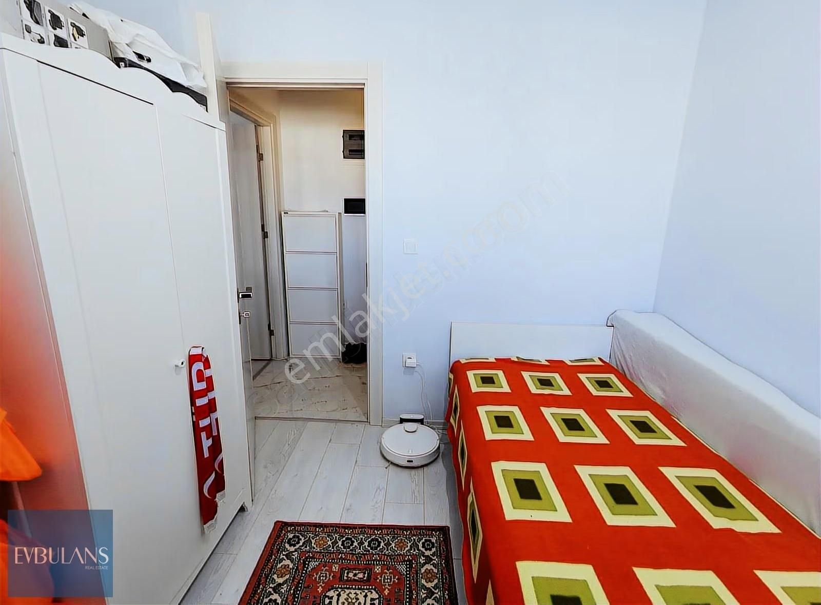 Girne Caddesi Yanı 3 Yaşında Bina Ara Kat Karanlık Odasız 2+1 - Görsel 4