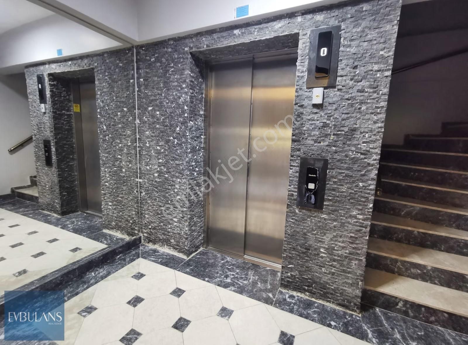 Girne Caddesi Yanı 3 Yaşında Bina Ara Kat Karanlık Odasız 2+1 - Görsel 14