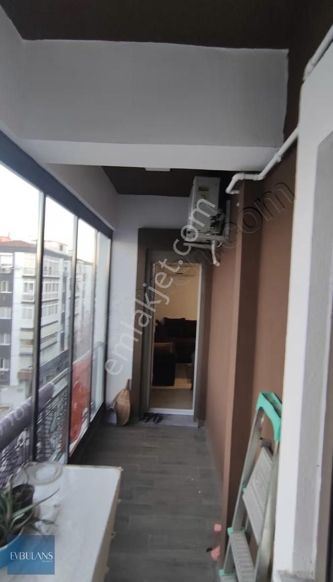 Girne Caddesi Yanı 3 Yaşında Bina Ara Kat Karanlık Odasız 2+1 - Görsel 6