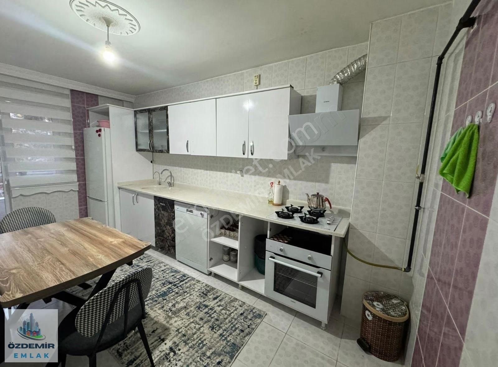 Özdemir Emlak'tan Güney Cephe Ara Katta Cadde Okul Dibinde 3+1!! - Görsel 32