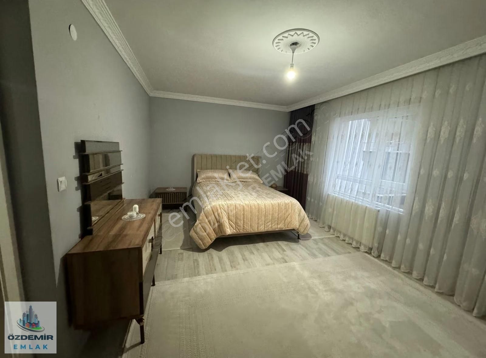 Özdemir Emlak'tan Güney Cephe Ara Katta Cadde Okul Dibinde 3+1!! - Görsel 31