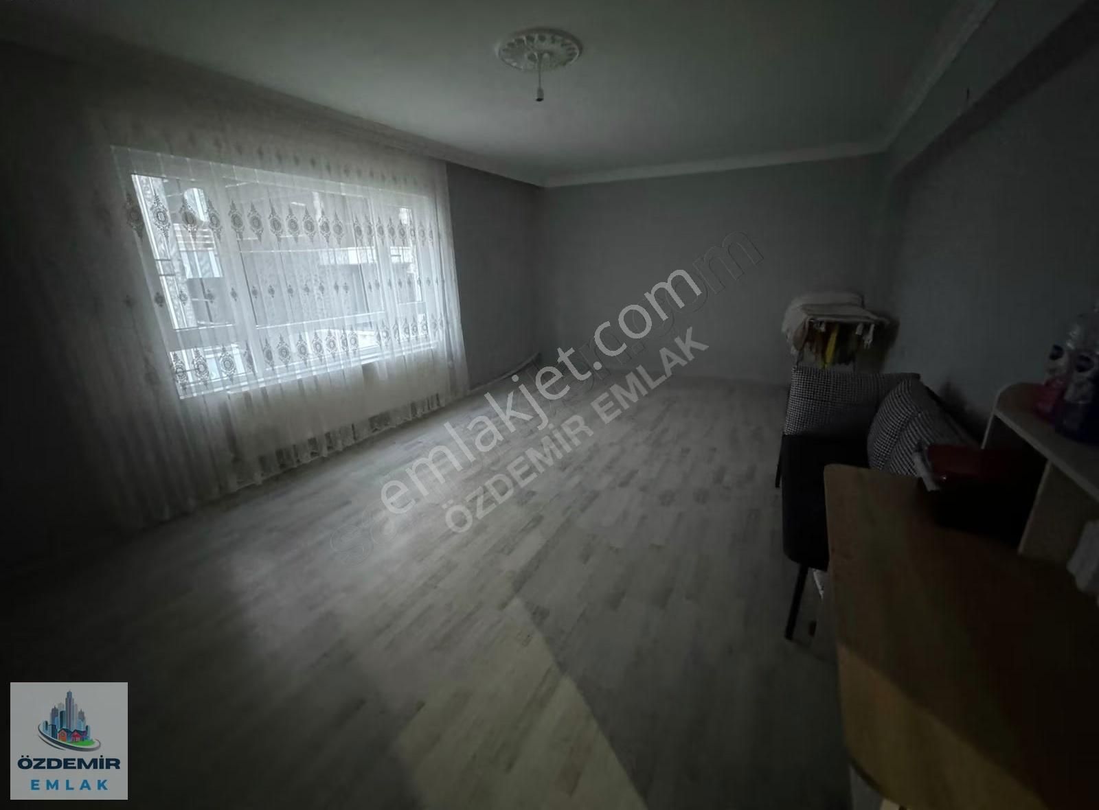 Özdemir Emlak'tan Güney Cephe Ara Katta Cadde Okul Dibinde 3+1!! - Görsel 34