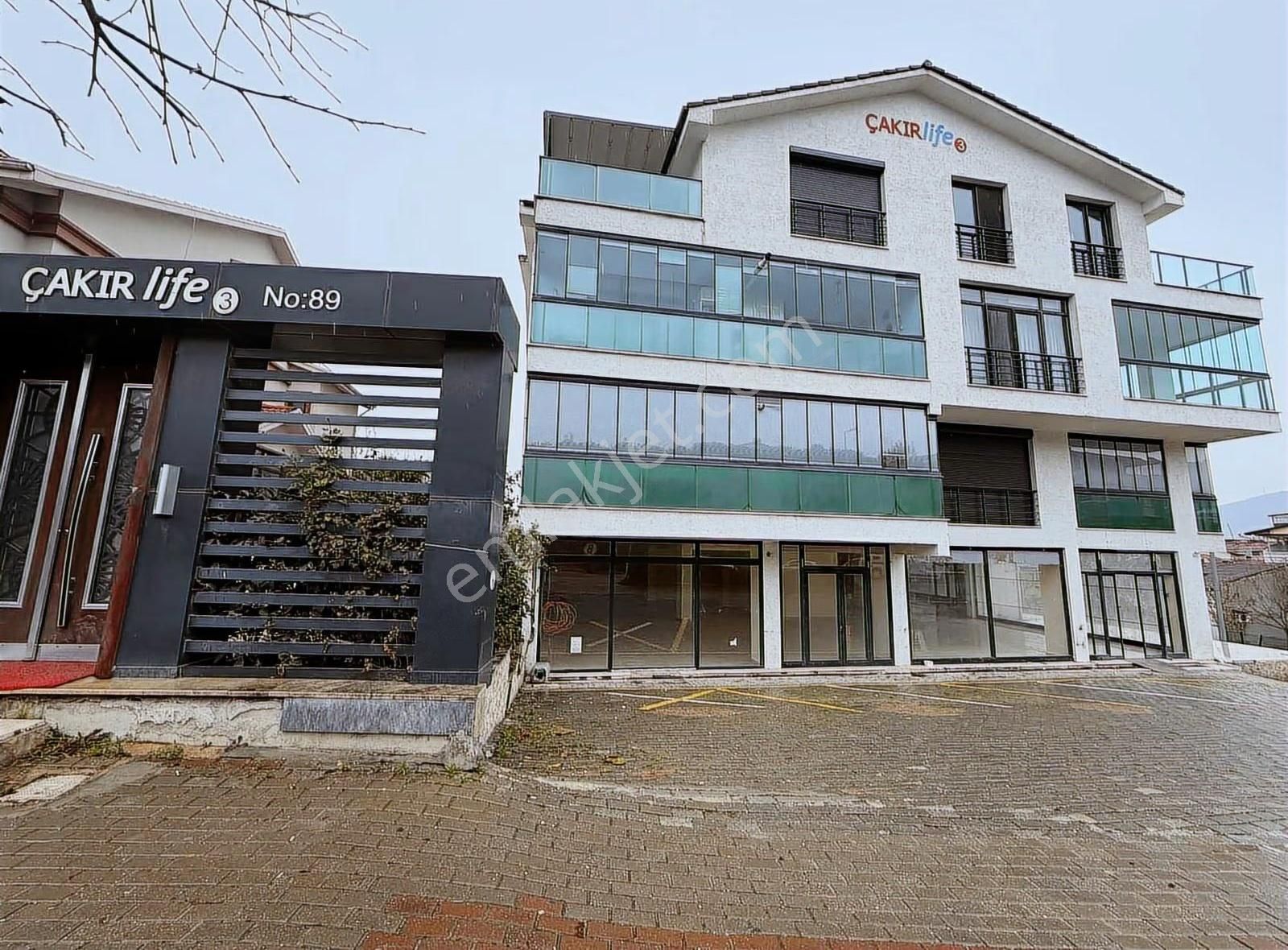 Nilüfer Çamlıca Kiralık 350 M2 Dükkan - Görsel 13