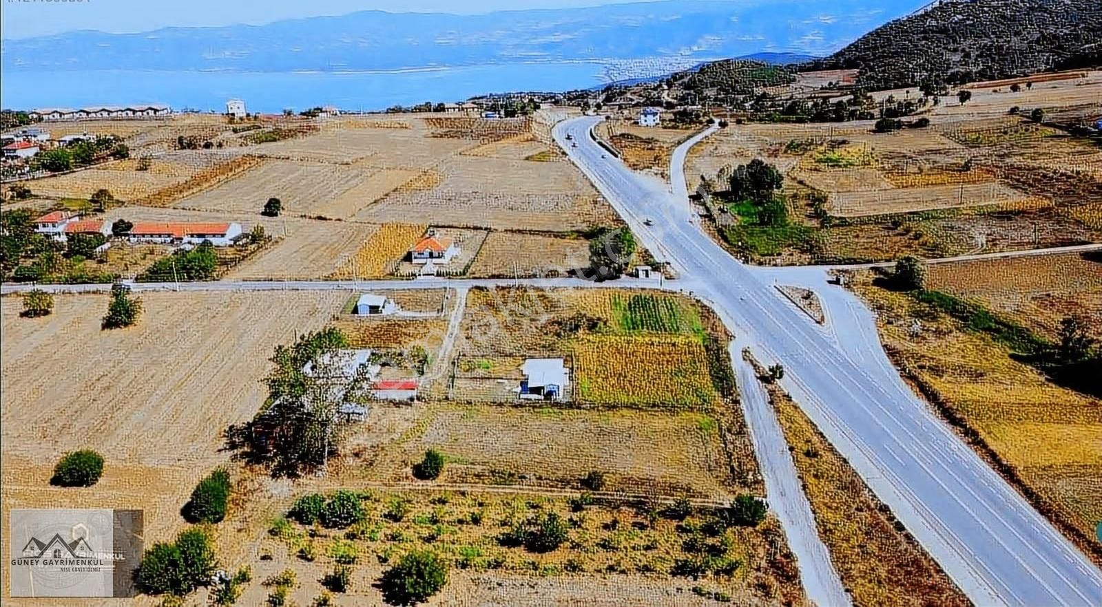 Güney'den İznik Derbent Köyü Göl Manzaralı İmarlı 1044 M2 Arsa - Görsel 4
