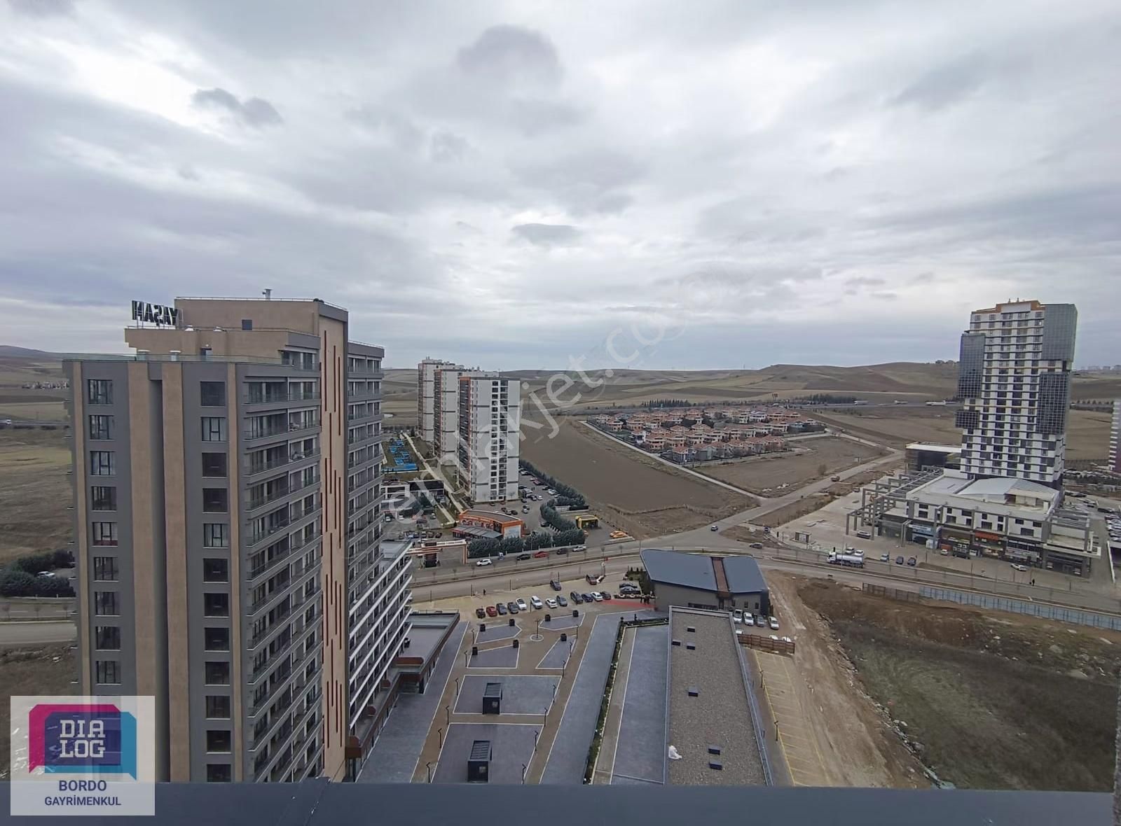 Bordo Yaşam'da Lüks Acil Kiralık Köşe Daire - Görsel 12