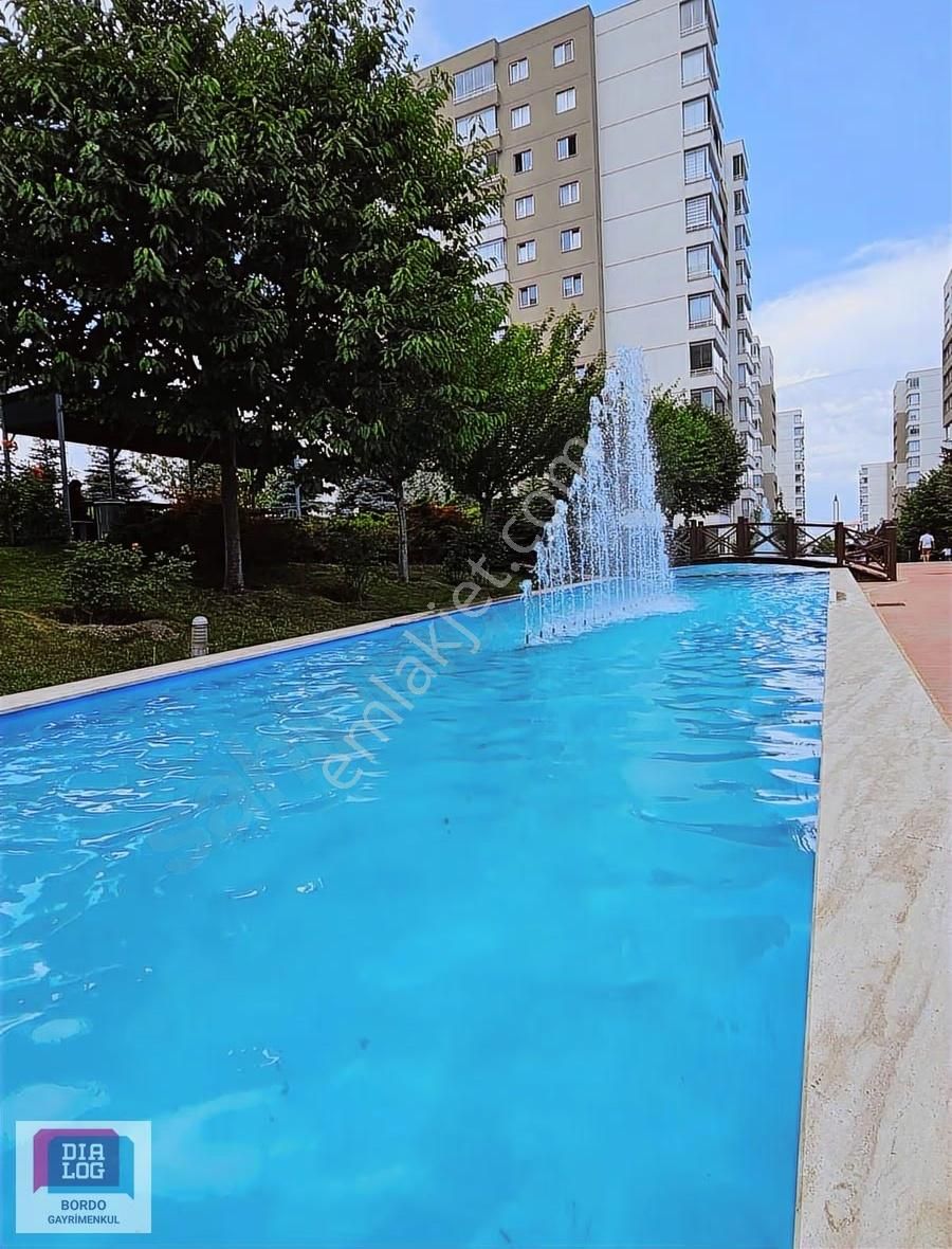 Bölgenin En Değerli Sitesinde 180 M2 4+1 Kiralık Daire - Görsel 31