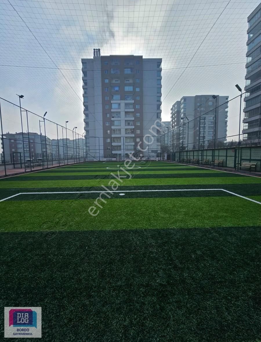 Bölgenin En Değerli Sitesinde 180 M2 4+1 Kiralık Daire - Görsel 26