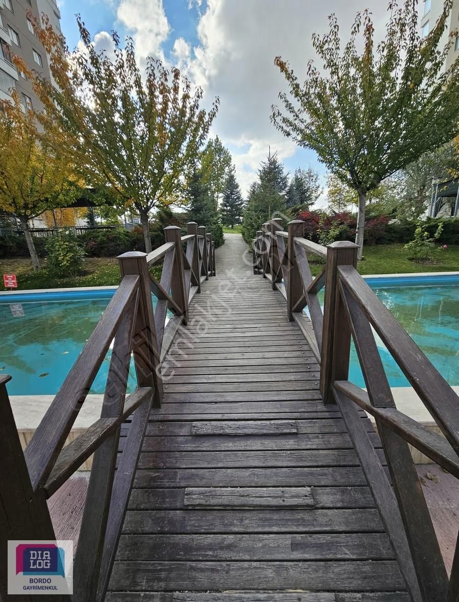 Bölgenin En Değerli Sitesinde 180 M2 4+1 Kiralık Daire - Görsel 27