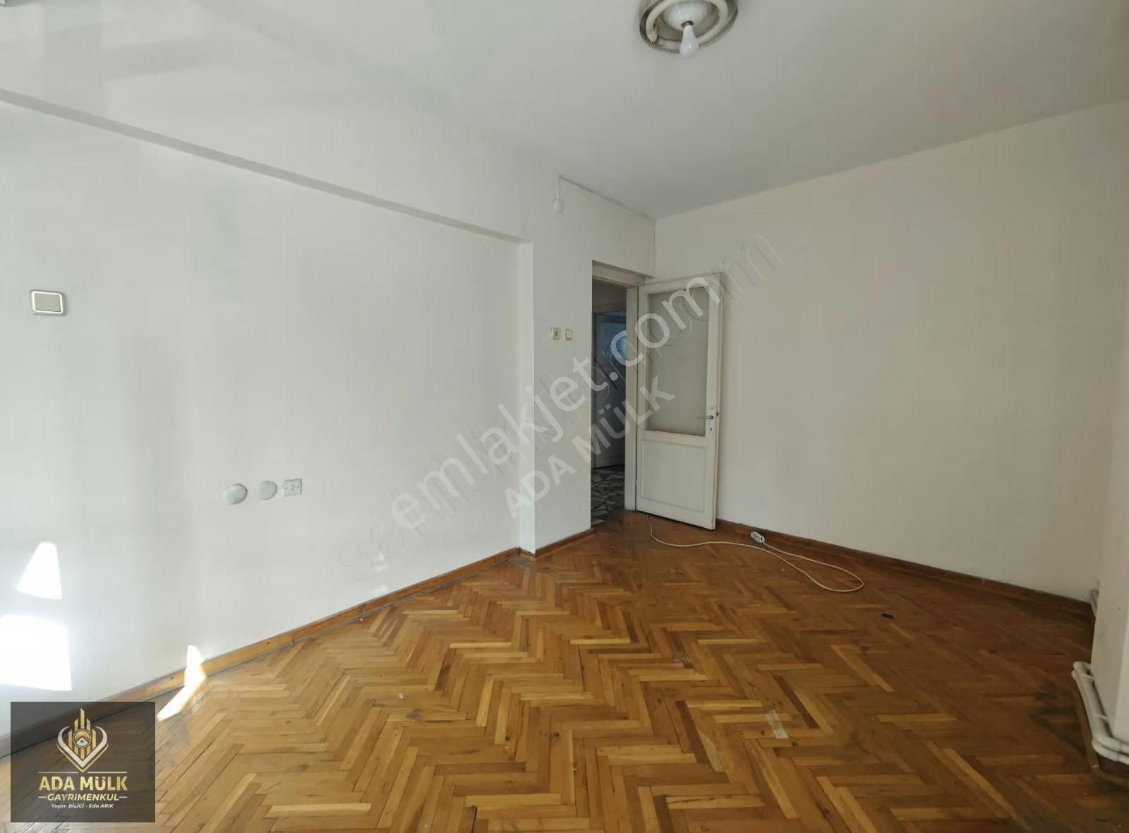 Çark Caddesi Başında, Toplu Taşımaya Sıfır 3+1 Kiralık Daire - Görsel 3