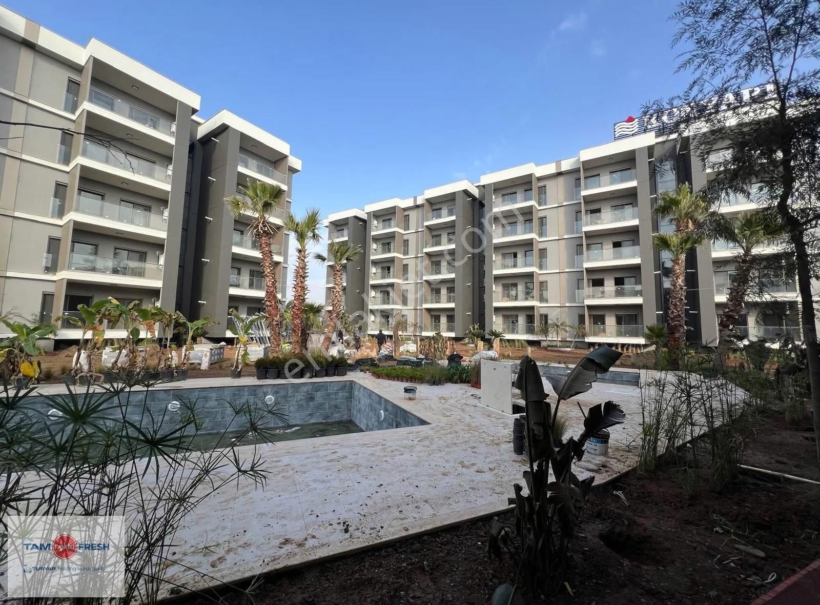 Menderes'de Site İçi 3+1 Kiralık Sıfır Daire