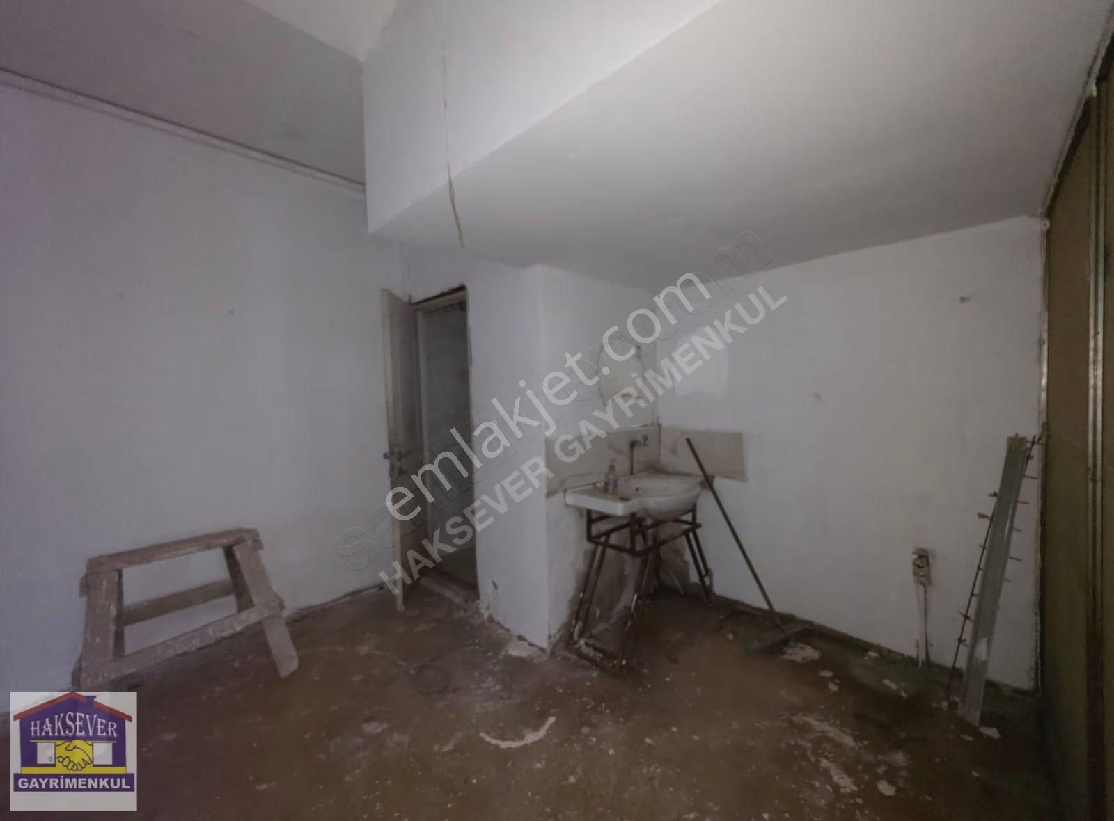 Haksever'den 300m2 Kiralık Dükkan Ana Cadde'de Yunusemre Mah - Görsel 3