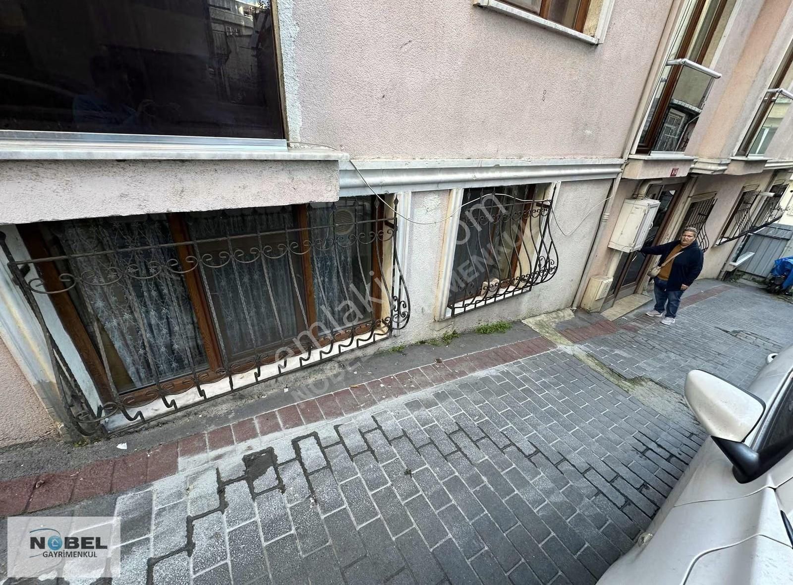 Nevçarşıya 200 Metre Genç Bina 1+1 Üsküdar - Görsel 8