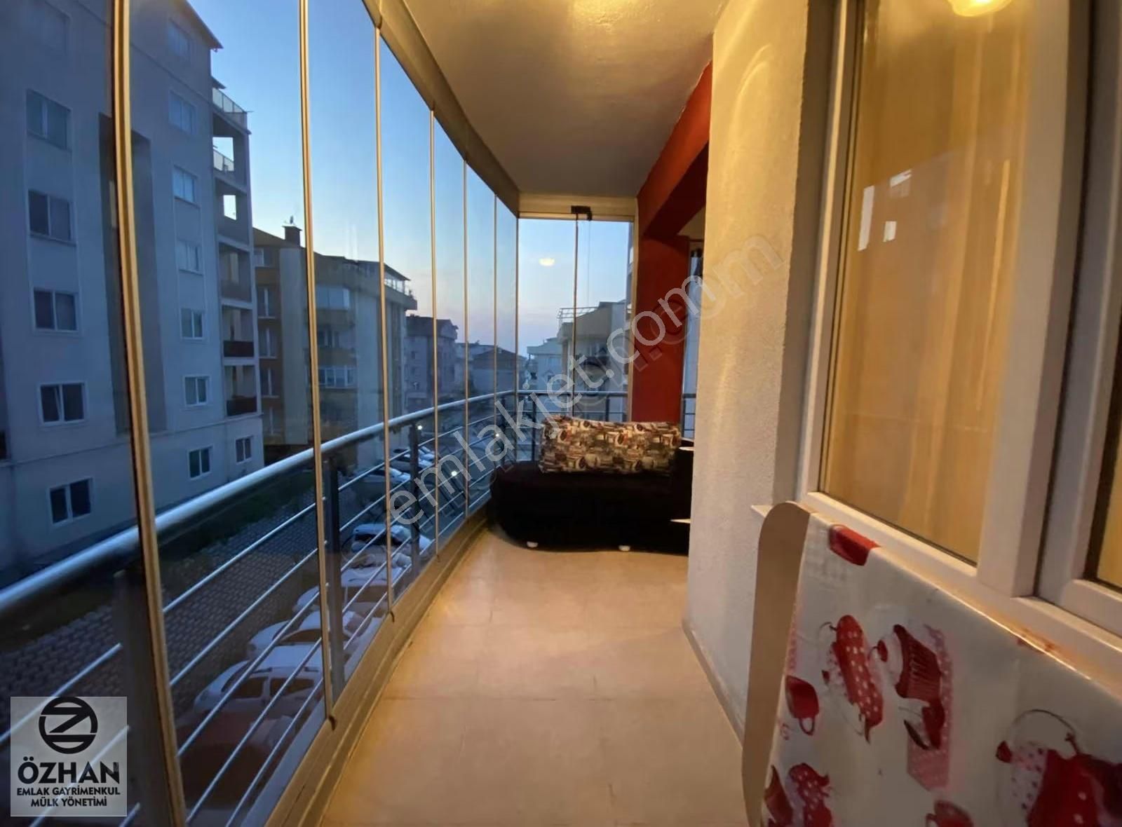 Özhan Emlaktan Arakat Cam Balkonlu,eşyalı Kiracılı 2+1 Daire - Görsel 4