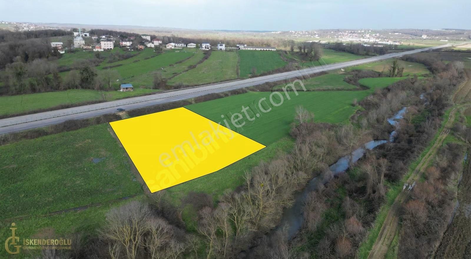 Ana Yol Kenarı Dere Manzaralı Sarılık Arazi - Görsel 4