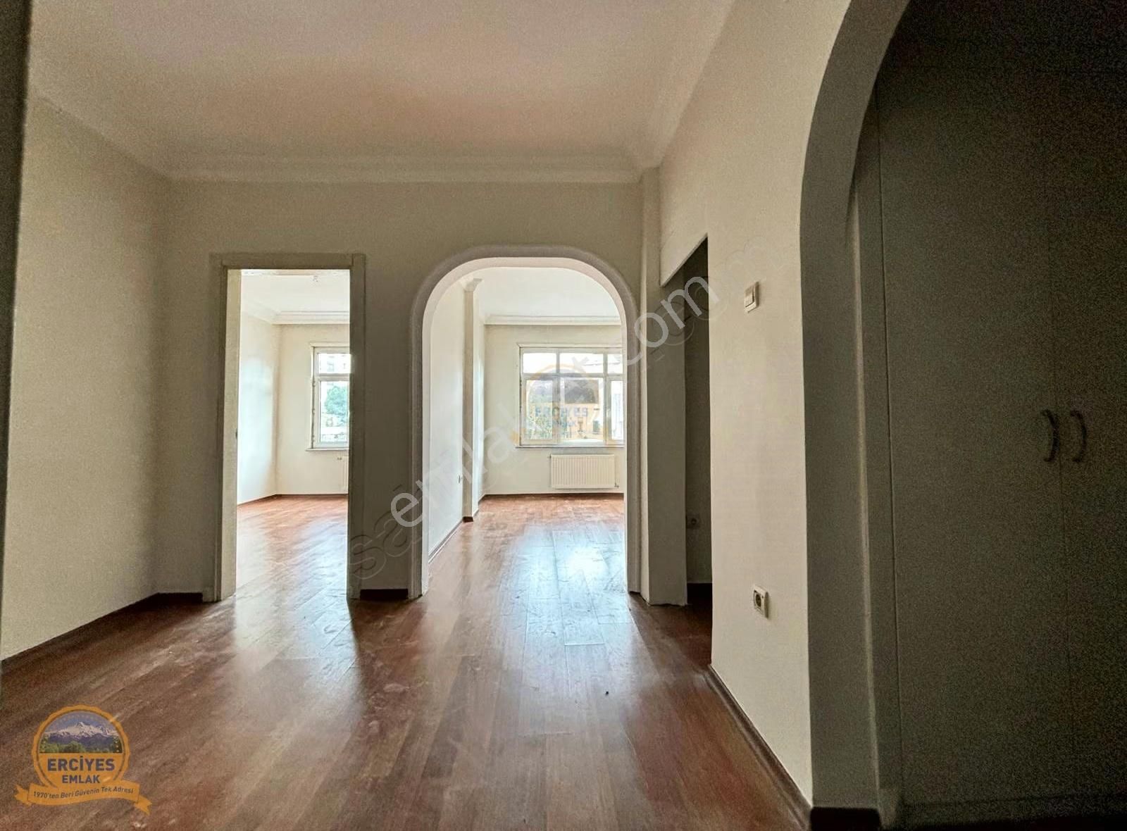 Erciyes'den Feneryolunda 3+1 Balkonlu, Kombili 125 M² Kiralık - Görsel 3