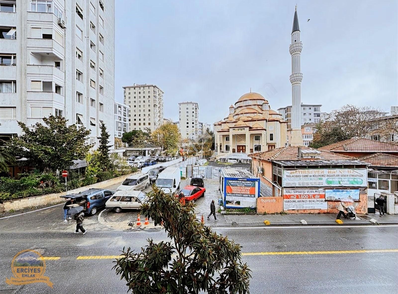 Erciyes'den Feneryolunda 3+1 Balkonlu, Kombili 125 M² Kiralık - Görsel 2