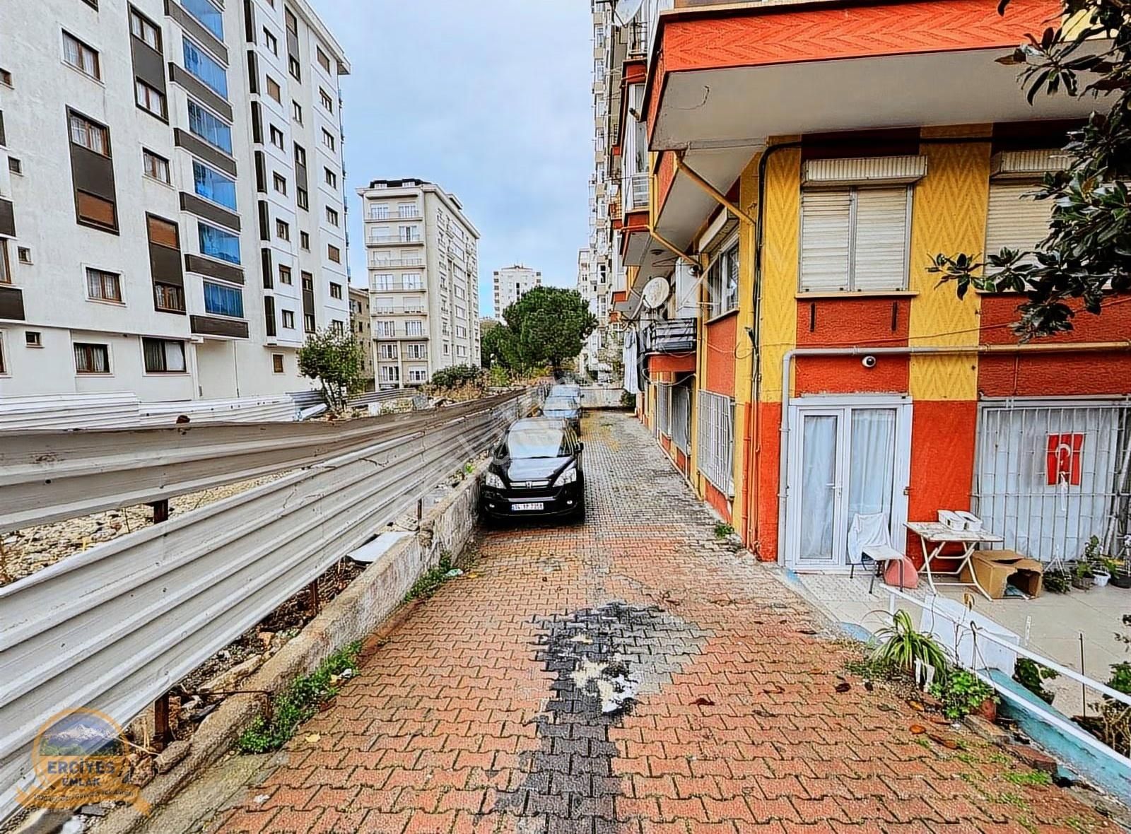 Erciyes'den Feneryolunda 3+1 Balkonlu, Kombili 125 M² Kiralık - Görsel 16