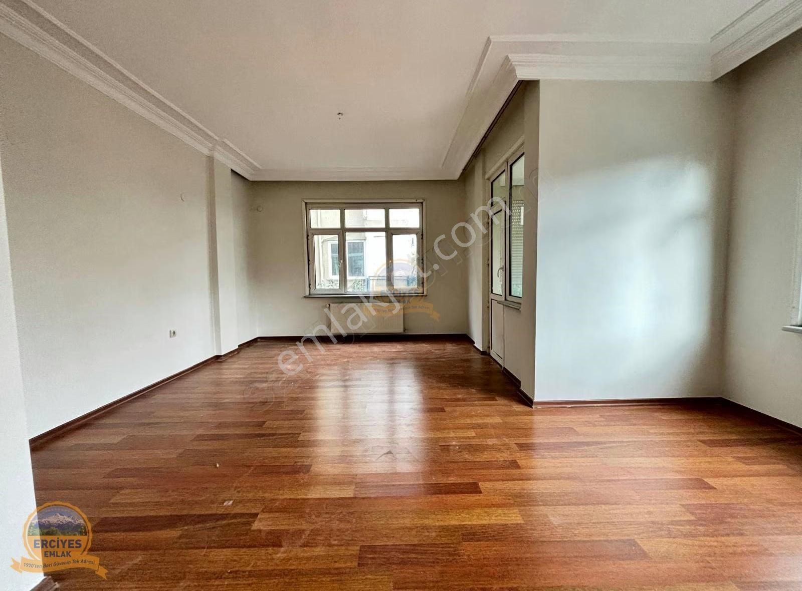 Erciyes'den Feneryolunda 3+1 Balkonlu, Kombili 125 M² Kiralık - Görsel 23