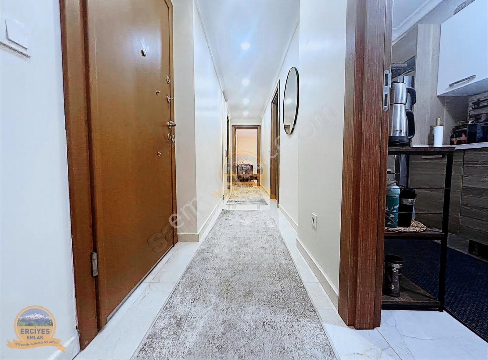 Erciyes'den Kozyatağı'nda Kombili 2+1 Balkonlu 5 Yaşında Binada - Görsel 24