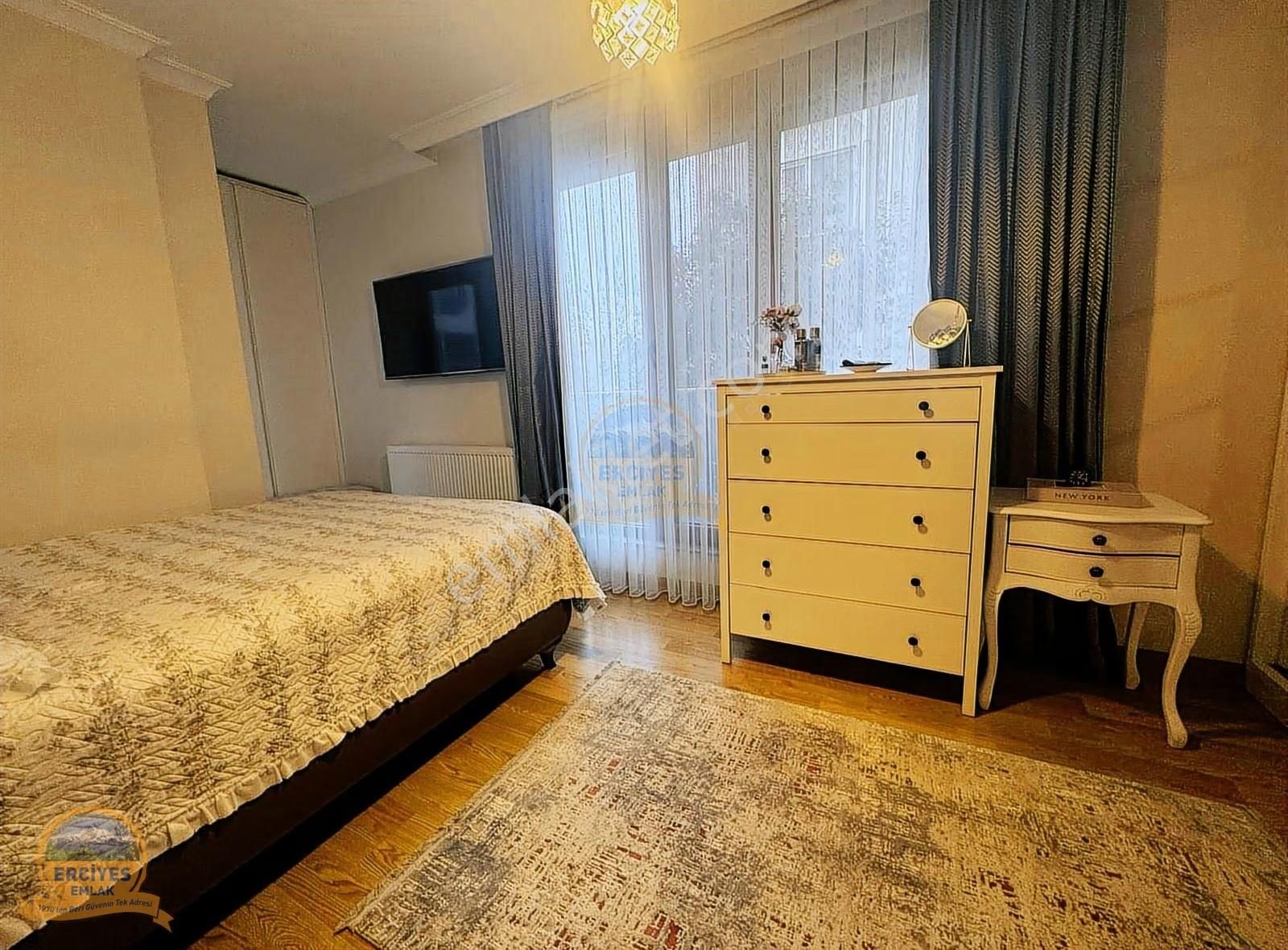 Erciyes'den Kozyatağı'nda Kombili 2+1 Balkonlu 5 Yaşında Binada - Görsel 29