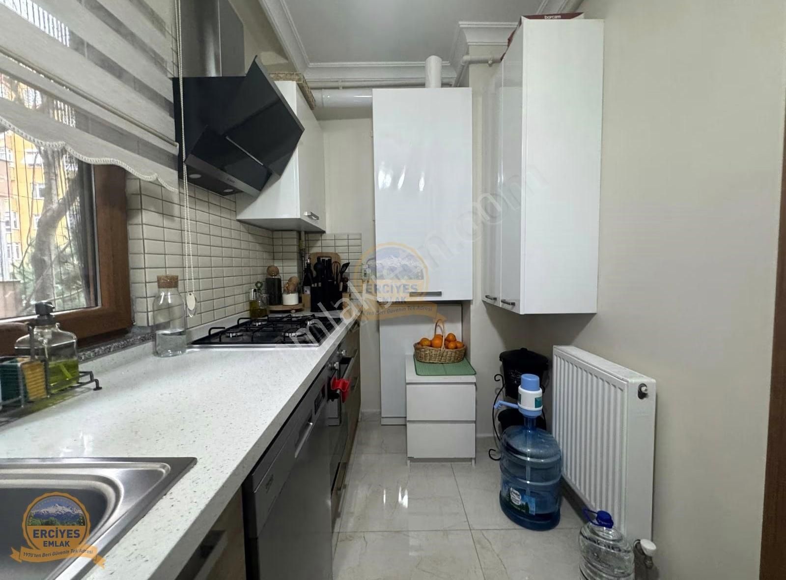 Erciyes'den Kozyatağı'nda Kombili 2+1 Balkonlu 5 Yaşında Binada - Görsel 31