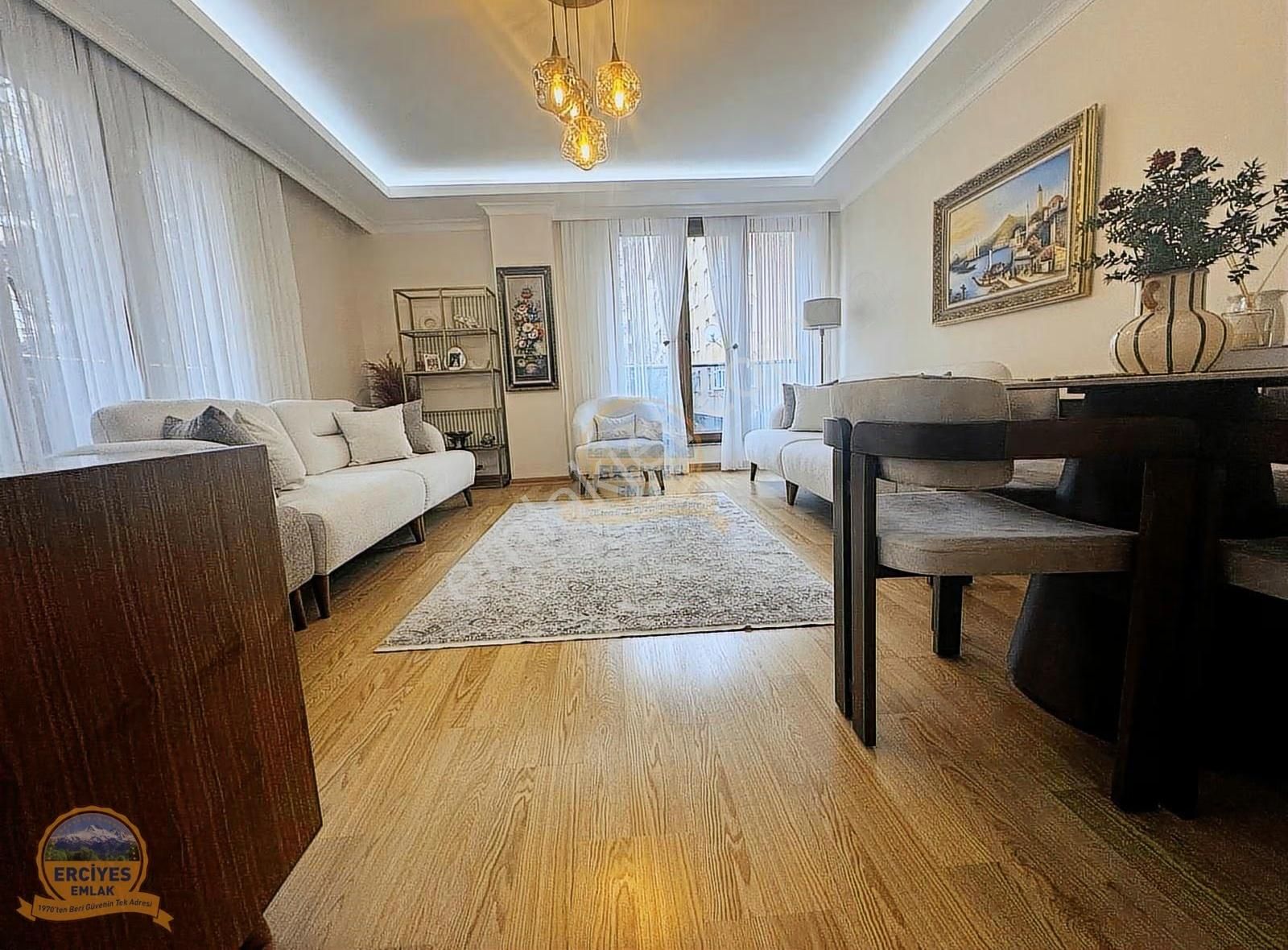 Erciyes'den Kozyatağı'nda Kombili 2+1 Balkonlu 5 Yaşında Binada - Görsel 5