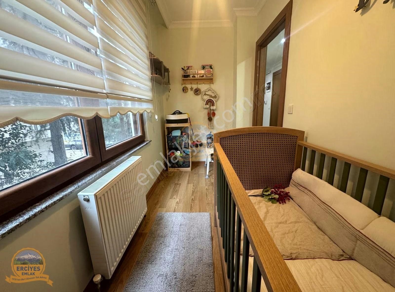 Erciyes'den Kozyatağı'nda Kombili 2+1 Balkonlu 5 Yaşında Binada - Görsel 21
