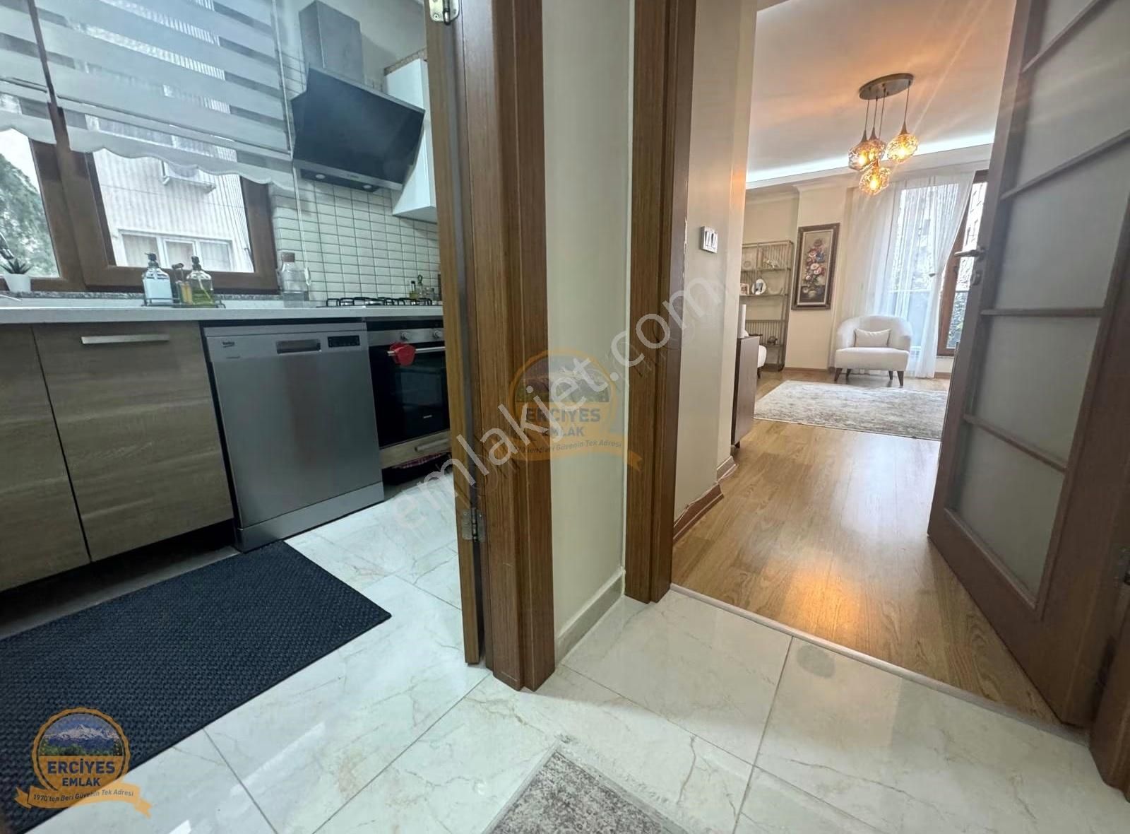 Erciyes'den Kozyatağı'nda Kombili 2+1 Balkonlu 5 Yaşında Binada - Görsel 22