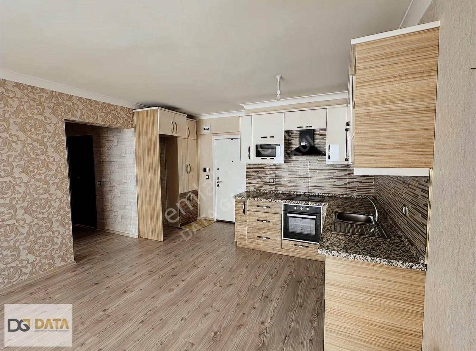 Malazgirt 1071 Caddesi Üzerinde Ebeveyn Banyolu Geniş 2+1 Daire - Görsel 10