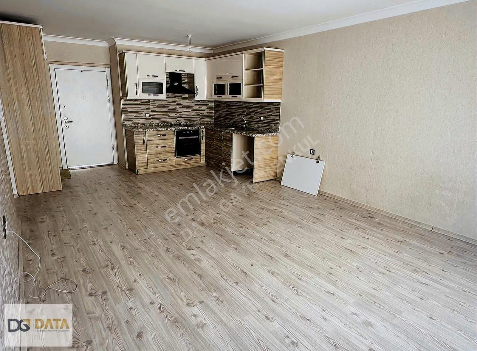 Malazgirt 1071 Caddesi Üzerinde Ebeveyn Banyolu Geniş 2+1 Daire - Görsel 16