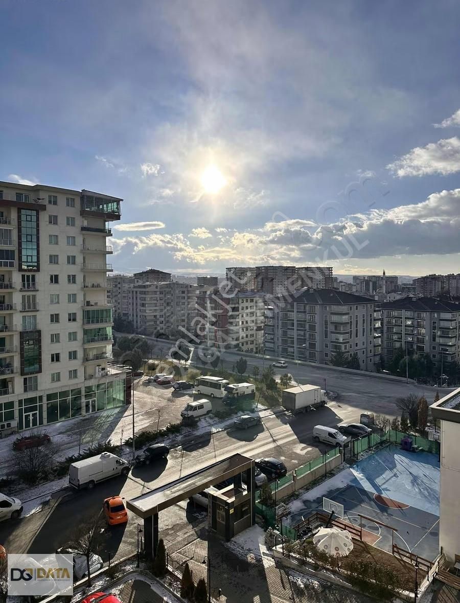 Malazgirt 1071 Caddesi Üzerinde Ebeveyn Banyolu Geniş 2+1 Daire - Görsel 18