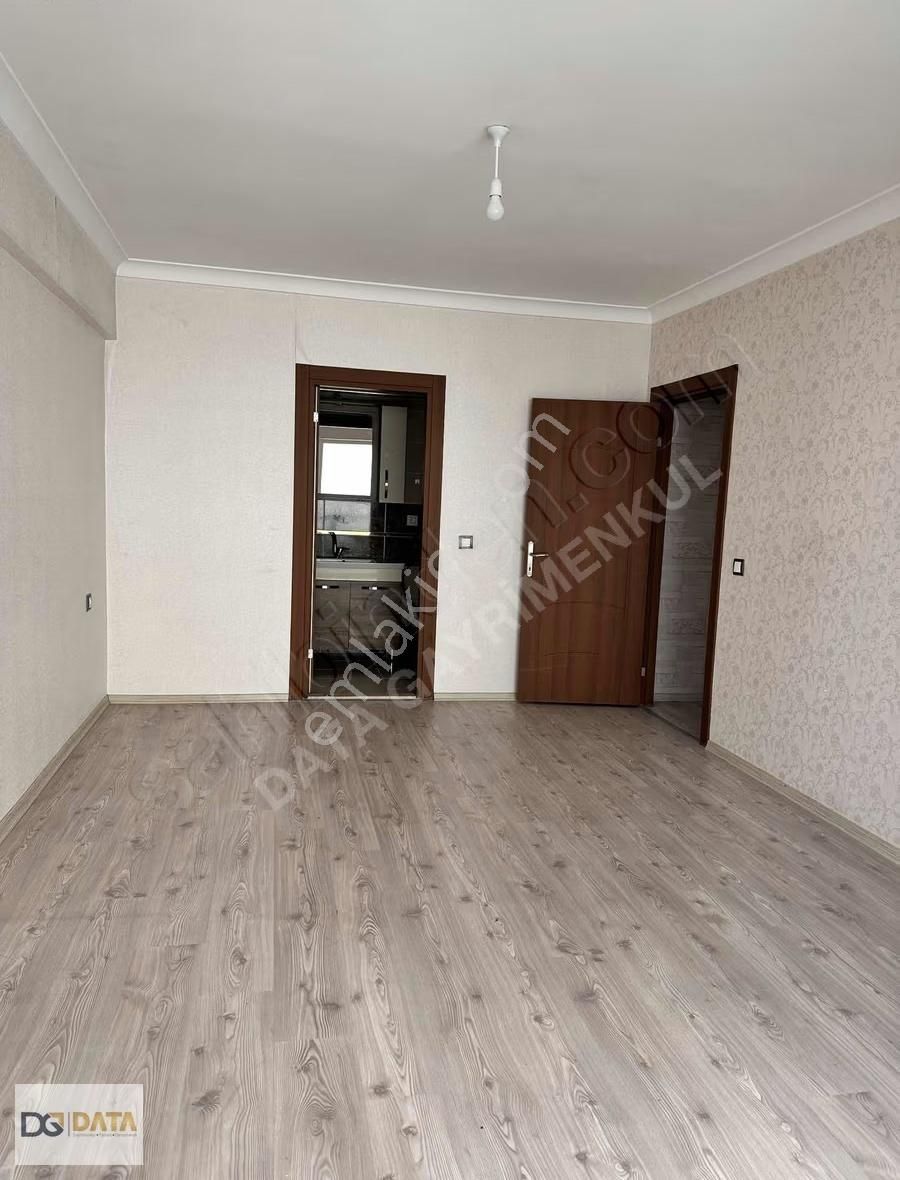 Malazgirt 1071 Caddesi Üzerinde Ebeveyn Banyolu Geniş 2+1 Daire - Görsel 15