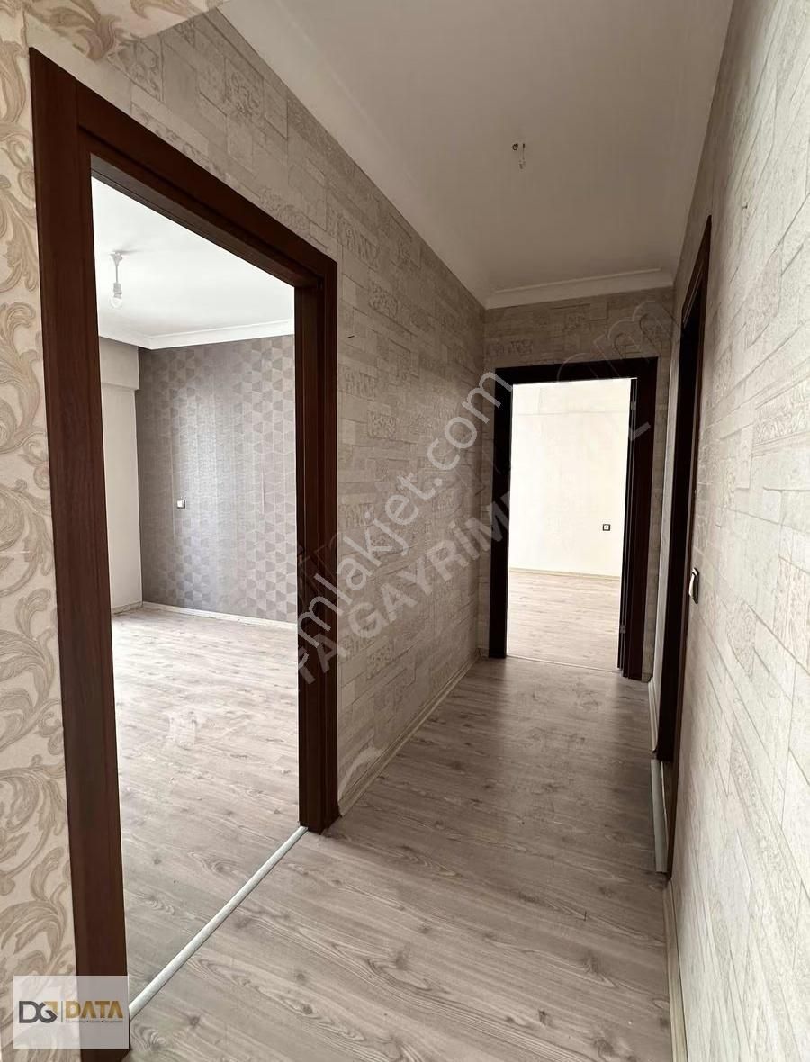 Malazgirt 1071 Caddesi Üzerinde Ebeveyn Banyolu Geniş 2+1 Daire - Görsel 8