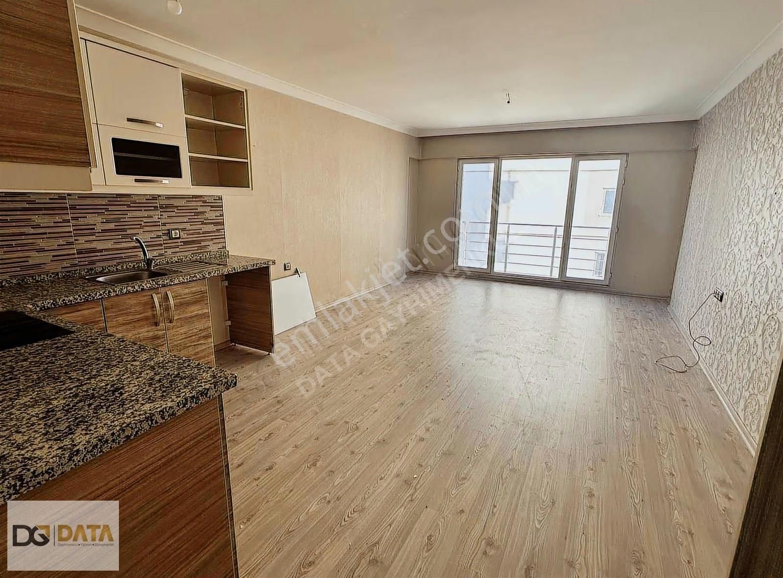 Malazgirt 1071 Caddesi Üzerinde Ebeveyn Banyolu Geniş 2+1 Daire - Görsel 13