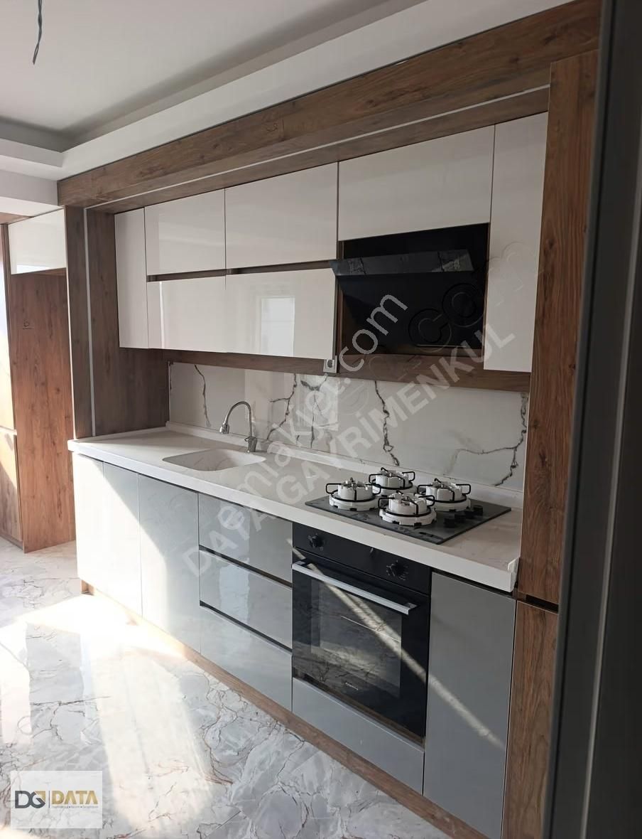 Data'dan Yeniket 29 Ekim Mahallesi'nde 3+1 Lüks Yapılı Daire!!